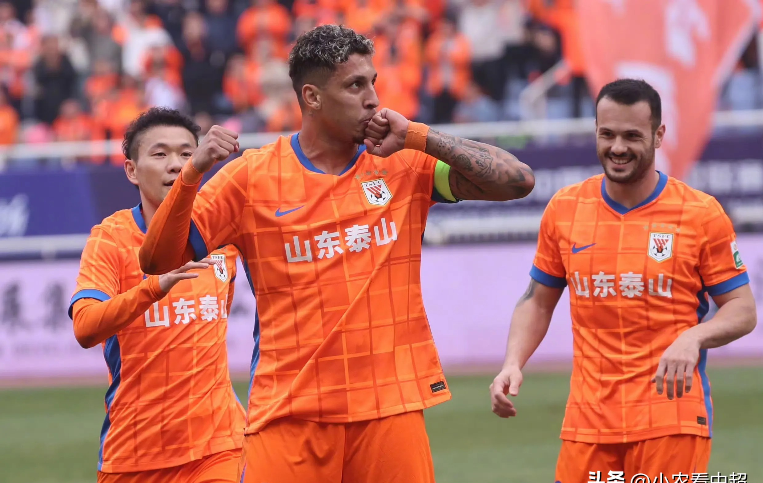 关于申花击败富德,重新扬眉吐气的信息 关于申花击败富德,重新扬眉吐气的信息